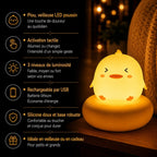 Infographie de la veilleuse LED poussin Piou avec activation tactile, 3 niveaux de luminosité et recharge USB.