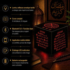 Infographie caractéristiques veilleuse Lumira : design cube Kaaba, Coran complet 16 récitateurs 16 langues, Bluetooth 5.0 et Azan, application mobile dédiée, éclairage LED multicolore, batterie rechargeable 4 à 6h d'autonomie
