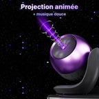Projecteur Cosmo noir projetant un faisceau violet, projection animée et musique douce
